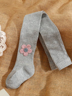 Medias florales cálidas