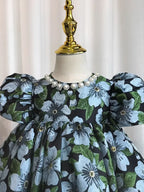 Vestido formal infantil con estampado floral