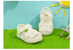 Sandali per bambini con piccoli fiori