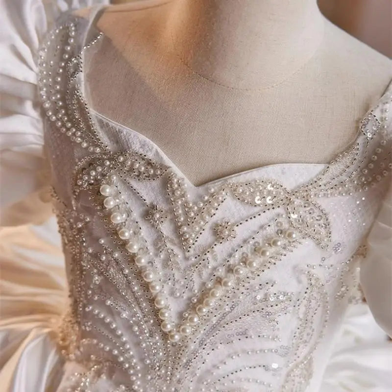 Vestido blanco de gala estilo princesa para niños