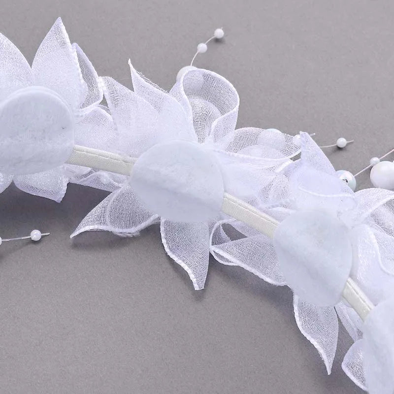 Couronne de fleurs blanche pour cérémonie enfant