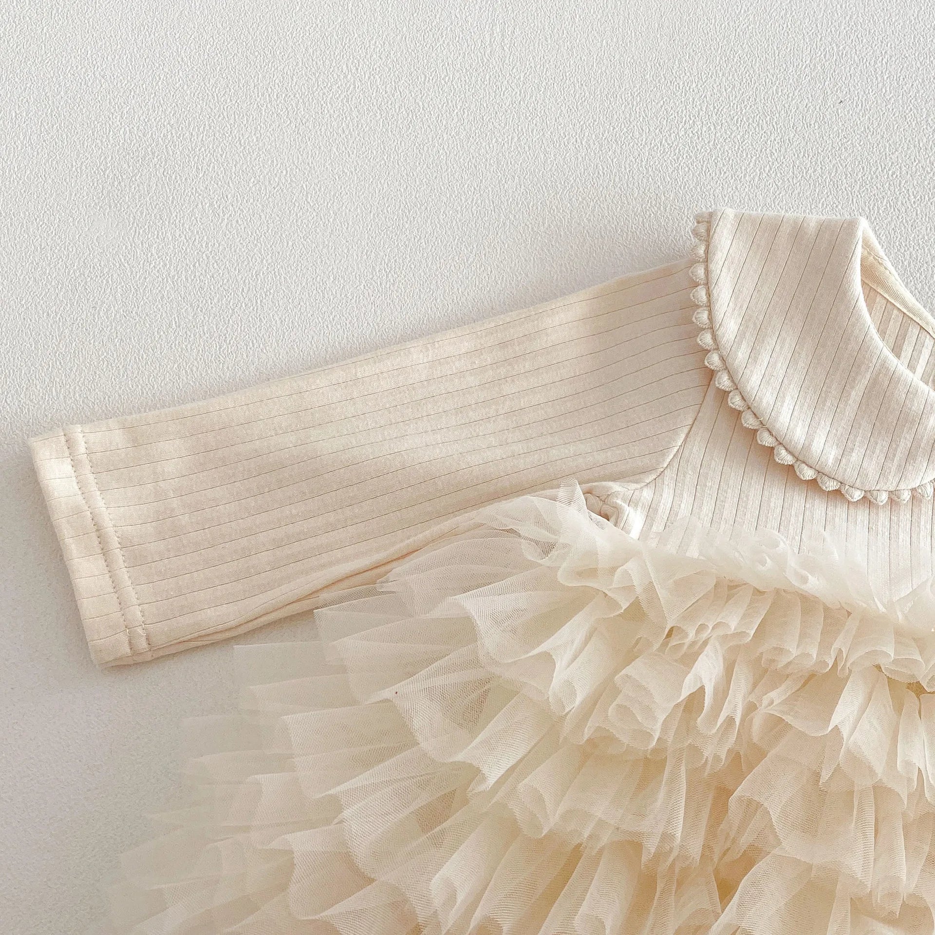 Barboteuse bébé - Beige délicate