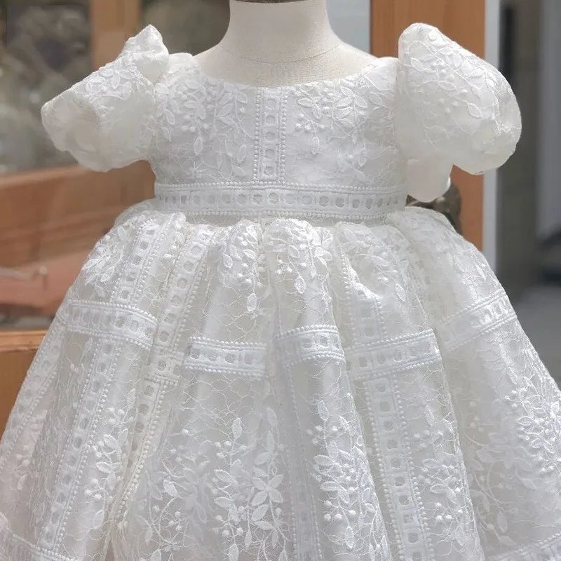 Vestido blanco de bautizo para niño