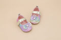 Chaussure bébé arc-en-ciel
