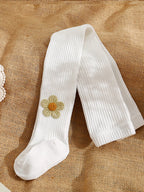 Medias florales cálidas