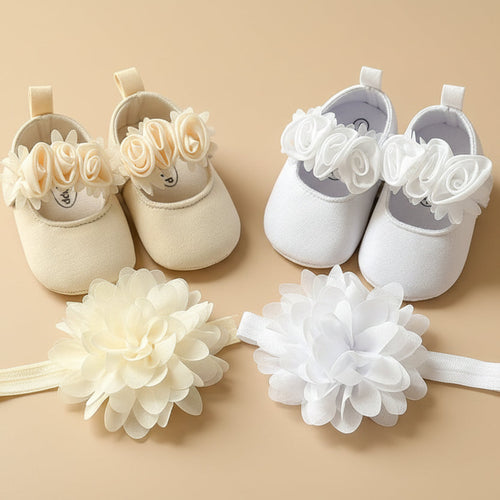 Chaussons bébé fille baptême blanc avec bandeau fleur assorti