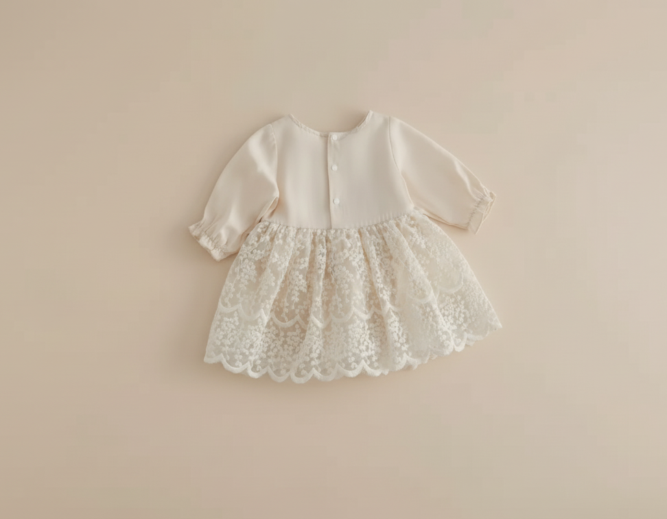 Barboteuse bébé fille beige avec dentelle florale