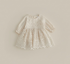 Barboteuse bébé cérémonie en dentelle beige élégante