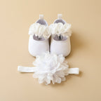 Chaussons cérémonie bébé fille blanc cassé et bandeau fleuri