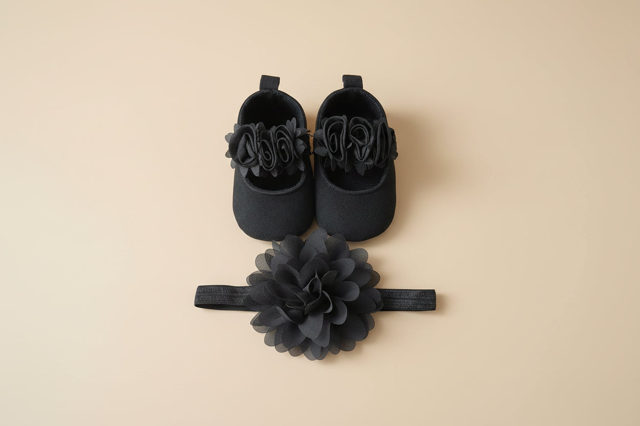 Chaussons bébé fille noir avec bandeau fleuri pour mariage ou cérémonie
