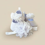 Chaussons baptême bébé fille blanc avec bandeau fleur vue ensemble