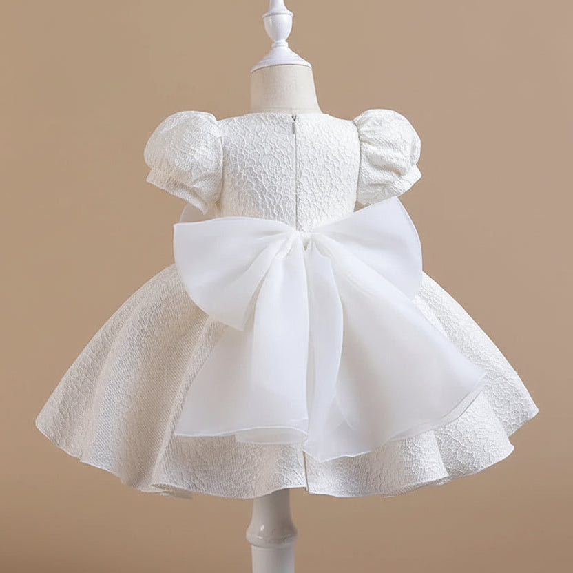 Robe cérémonie fille blanche élégante avec jupe volumineuse pour cérémonie