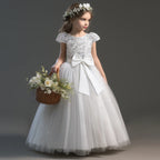 Robe de gala longue blanche pour petite fille idéale pour mariage ou communion