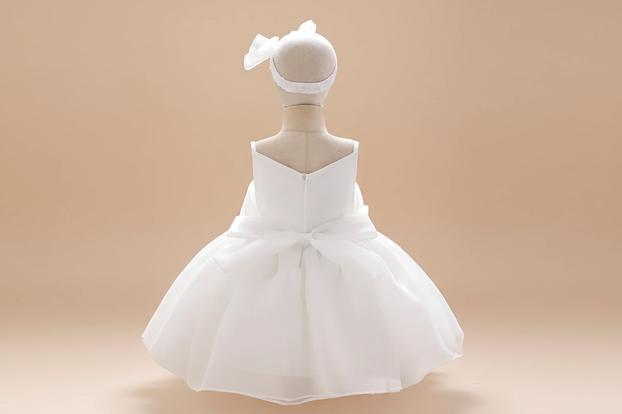 Vue de dos de la robe Rosie blanche montrant les finitions du bustier