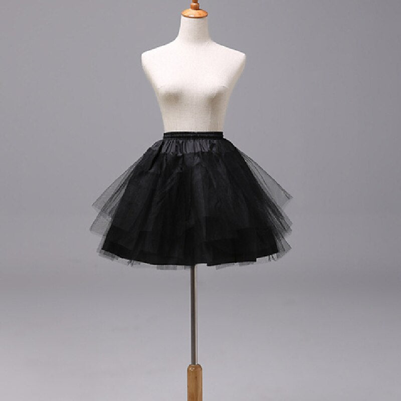Falda corta negra para niña pequeña