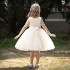 Vestido blanco de gala para niñas