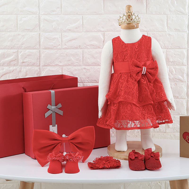 coffret cadeau robe bébé rouge