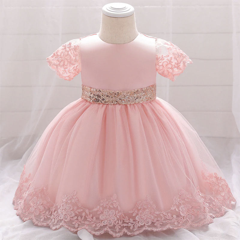 robe de mariée bébé fille rose et manches courtes